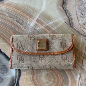 Dooney & Bourke Tan Signature Clutch